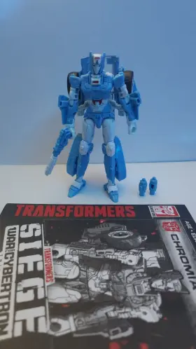 E3539AS00 TRANSFORMERS Chromia Action Figure