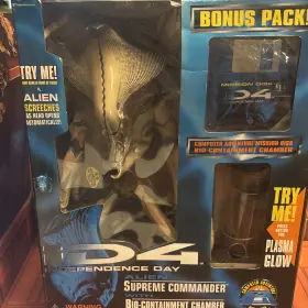 30764 TRENDMASTERS Independence Alien Supreme Commander Bio