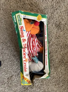 048188702071 TYCO Sing Snore Ernie Sesame Street Box