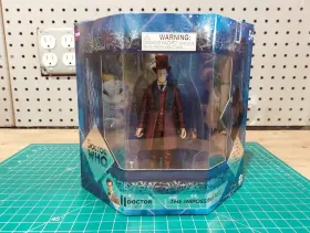 DW02683 UNDERGROUND TOYS Doctor Who Impossible Set Oswin