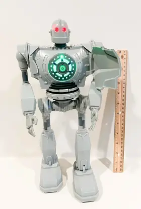 2010-12-WS WARNER BROS Iron Giant Lights Action Figure