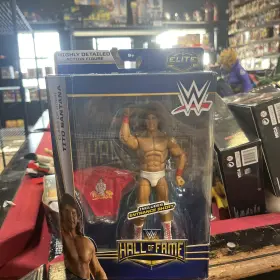 CMR70 WWE Wrestling Elite Hall Fame Tito Santana Entrance