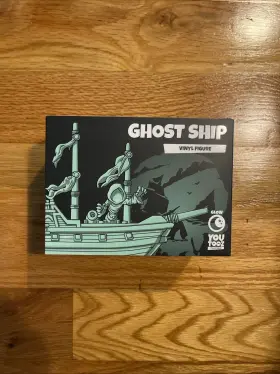 56665 YOUTOOZ Ghost Figure Sea Thieves Glow Dar
