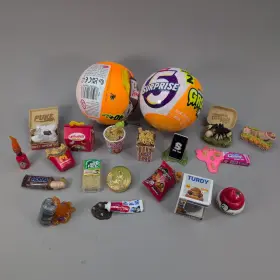 193052064363 ZURU Surprise Gross Minis Mix Capsules Turdy