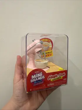 193052091758 ZURU MINI BRANDS Magic Cook Kitchen Mixer Toy