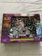Jazwares Five Nights at Freddys Endo- Classic Shadow Mangle Collector Figure