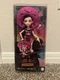 Draculaura Scare-Adise Island 2023 Fashion Doll Mattel Monster High