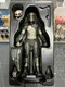 UPS 1/6 Hot Toys MMS137 Predators Falconer Predator (35cm) Action Figure