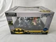 DIAMOND SELECT DC GALLERY THE DARK KNIGHT RETURNS BATMAN AND ROBIN PVC DIORAMA